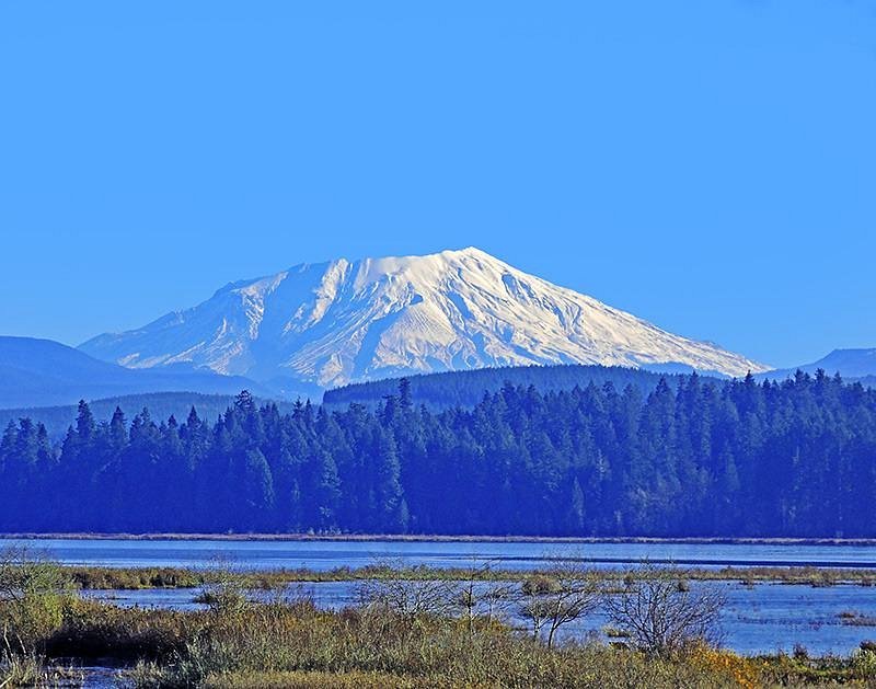 How Can I Explore Mount St. Helens From Vancouver Washington